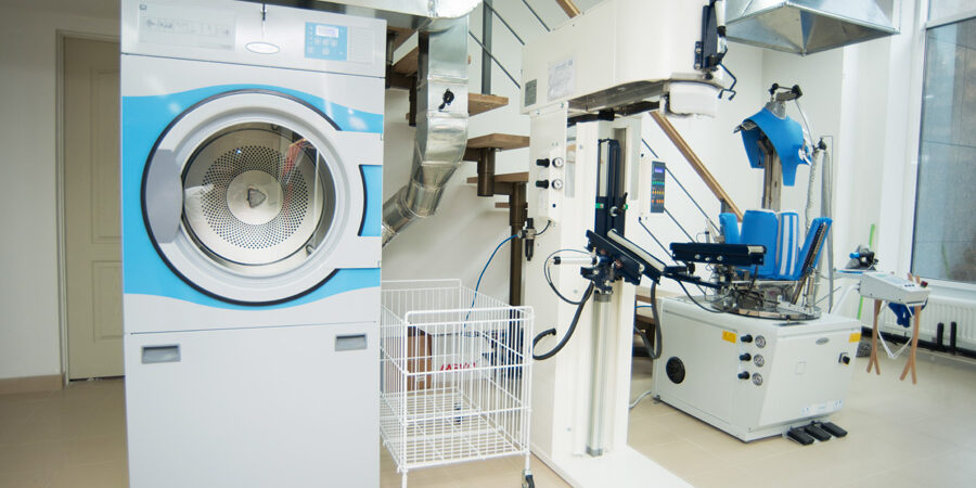 Профессиональное оборудование для химчистки и аквачистки. Сеть аквачисток «Green Way Lagoon», Киев. На фото оборудование Lagoon Electrolux.