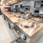Тепловое оборудование Modular для кухни ресторана и кафе. Отель "Азимут Переславль", Переславль-Залесский. На фото котел электрический Modular PK 7080 PEI50.