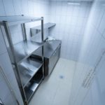 Оснащение кухни бара и ресторана профессиональным оборудованием от Profitex. Отель "Азимут Переславль", Переславль-Залесский. На фото холодильный стол двухдверный с бортом Hicold SN 11/TN, овоскоп для контроля качества яиц НТ ОН-10, нейтральное оборудование от Profitex.
