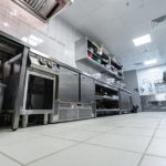 Проектирование бара и ресторана с оборудованием от Profitex. Отель "Азимут Переславль", Переславль-Залесский. На фото цех выпечки с оборудованием CAS, Modular, McAlpine, Klarco, Элид, Fimar, HiCold, Sottoriva, Modular, Flamic, Martellato, Zanolli, Astoria.
