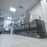 Оснащение кухни ресторана профессиональным оборудованием от Profitex. Отель "Азимут Переславль", Переславль-Залесский. На фото цех выпечки с оборудованием CAS, Modular, McAlpine, Klarco, Элид, Fimar, HiCold, Sottoriva, Modular, Flamic, Martellato, Zanolli, Astoria.