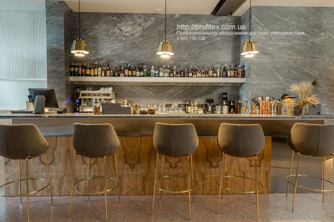 Профессиональное оборудование для HoReCa. Ресторан CICADA Kitchen & Wine Bar, Украина, Днепр. На фото барная зона ресторана.