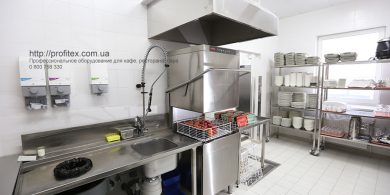 Посудомоечные машины профессиональные промышленные для HoReCa. Отель Ibis Вокзал, Украина, Киев. На фото посудомоечная машина купольная HT 53 DT L/DD MODULAR Италия, брандспойты и душирующие устройства KLARCO Италия.