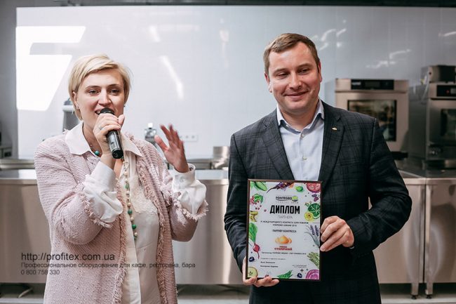 Электромеханическое оборудование для бара, ресторана и кафе. Гастрономическая лаборатория GastroHub, Украина, Киев. На фото презентация GastroHub.