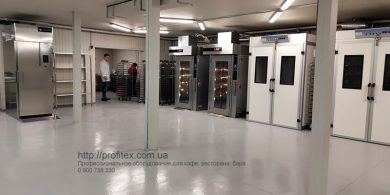 Оборудование для пекарен и производства хлебобулочных изделий. Пекарня Коперше, Украина, Киев. На фото аппарат шоковой заморозки Gemm Италия, ротационные печи Moretti Forni Италия, расстоечные камеры Arte Bianca Италия.
