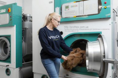 Машины химической чистки для меха, кожи, спецодежды. Сеть химчисток Экочистка VESCH, Украина, Одесса. На фото машины химчистки REALSTAR Италия.