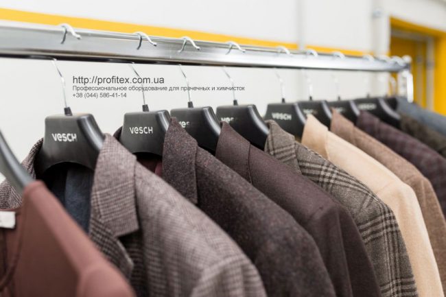 Профессиональное оборудование для химчистки, аквачистки, прачечной. Сеть химчисток Экочистка VESCH, Украина, Одесса. На фото изделия после чистки.