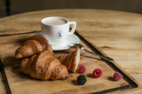 Оборудование для кондитерского и хлебопекарного производства. Кафе Пекарня ZIZU Boulangerie, Украина, Николаев. На фото блюдо из меню кафе.