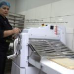 Оборудование для открытия пекарни от PROFITEX. Кафе-пекарня «Chef’s Bakery Пекарня от шефа», Украина, Сумы. На фото тестораскаточная машина Rollmatic (Италия).