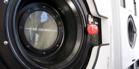 Прачечное оборудование для химчистки и аквачистки. Сеть химчисток АКВАТЕХ Итальянский бульвар, Украина, Одесса. На фото машины химчистки Suprema.