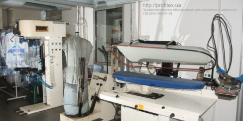 Оборудование Pony для химчистки, прачечной, аквачистки. Сеть химчисток АКВАТЕХ Итальянский бульвар, Украина, Одесса. На фото гладильный пресс Pony, пароманекен для верхней одежды Pony, брючный пароманекен Pony.