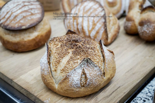 Пекарня под ключ от PROFITEX. GASTRO BAKERY HUB, Украина, Киев. На фото хлебные изделия, приготовленные для презентации открытия студии GASTRO BAKERY HUB.