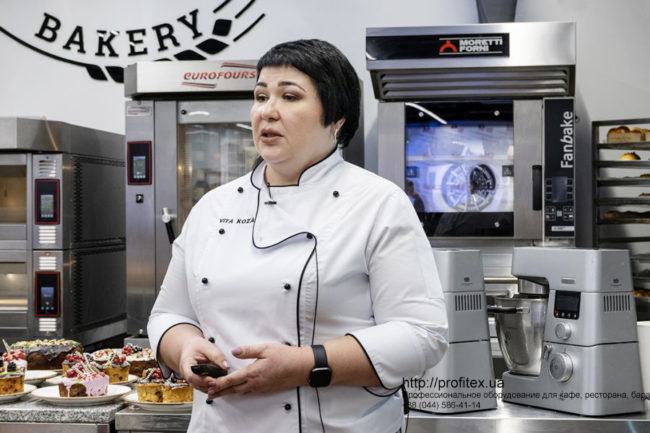 Оборудование Eurofours и Moretto Forni для пекарни. GASTRO BAKERY HUB, Украина, Киев. На фото бренд пекарь-технолог PROFITEX GROUP Вита Козар на открытии студии GASTRO BAKERY HUB. Оборудование Eurofours и Moretto Forni для пекарни. GASTRO BAKERY HUB, Украина, Киев. На фото бренд пекарь-технолог PROFITEX GROUP Вита Козар на открытии студии GASTRO BAKERY HUB.