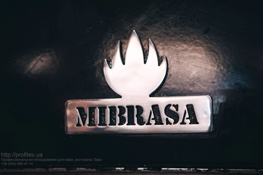 Оборудование Mibrasa для ресторанов, кафе и заведений общественного питания. Ресторан «Балерина и Бифштекс». На фото печь-гриль хоспер Mibrasa.