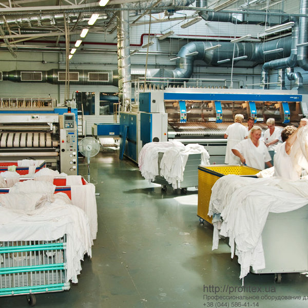 Профессиональное оборудование JENSEN для прачечной и химчистки. «Стиросервис», промышленный прачечный комплекс, Одесса. На фото распрямляющие машины JENSEN, гладильные катки JENSEN.