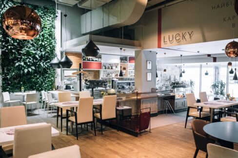 lucky-restoran-vinoteka